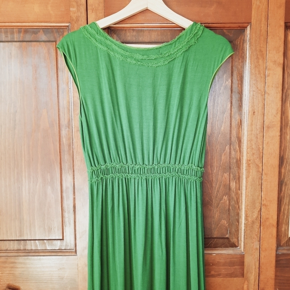 🛍 Max Studio Kelly Green Sleeveless Flower Applique Maxi Dress Size Medium - Picture 9 of 10